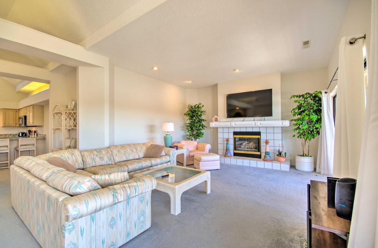 Bright Waterfront Condo With Resort Amenities! Lake Ozark Exteriör bild
