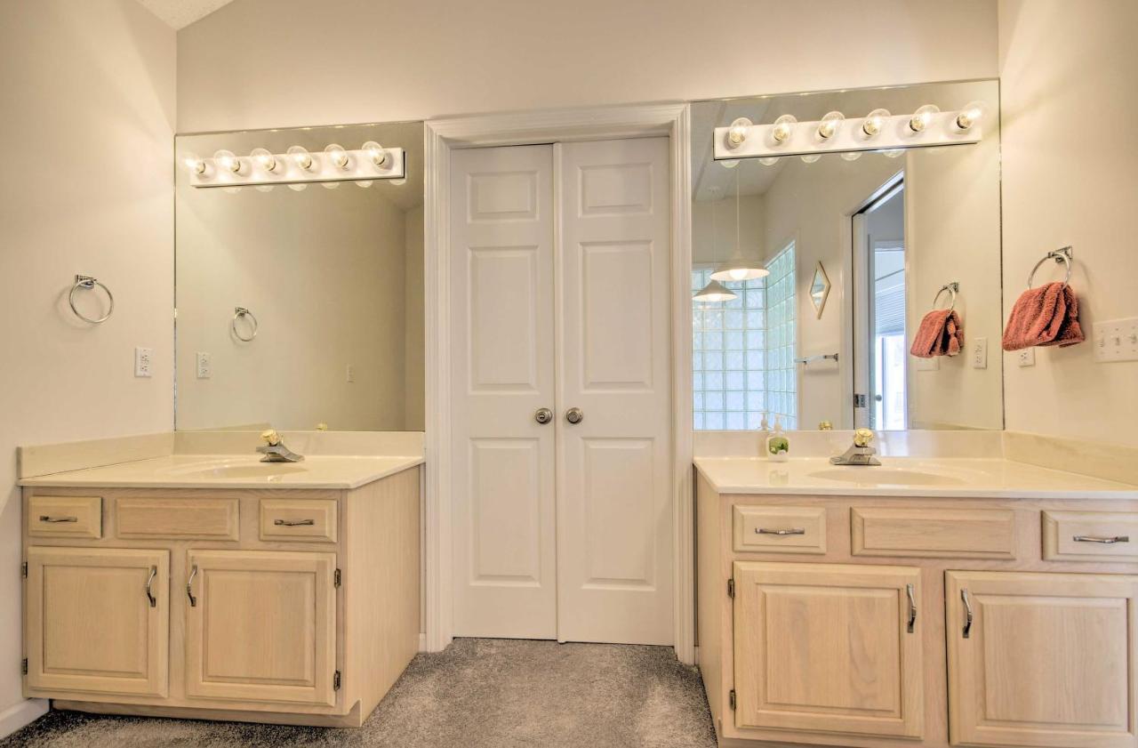 Bright Waterfront Condo With Resort Amenities! Lake Ozark Exteriör bild